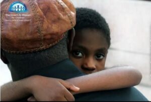 Buchi hugged the little boy who saved him -dailyfamily.ng