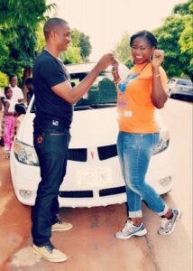 Man thrills wife to surprise birthday gift -dailyfamily.ng