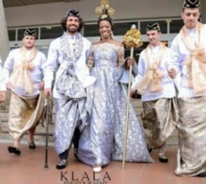 White man marries Nigerian bride in Efik attire .dailyfamily.ng