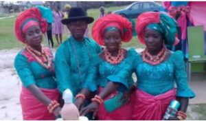 Amazing! Elderly man marries 3 wives on the same day in Delta state.dailyfamily.ng