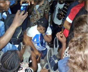 Man proposes to lover during Experience 2017.dailyfamily.ng