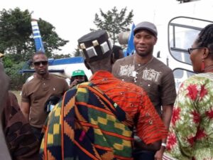 Didier Drogba arrives the Ivorian community to open the school