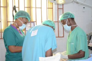 Cross River First Lady Performs Surgeries with Other Doctors (Photos).dailyfamily.ng