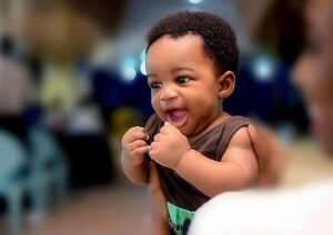 Female Photographer Mourns Death of Her Baby.dailyfamily.ng