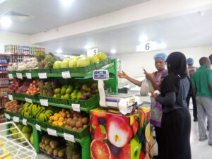 Customers Receive Freebies as MallMart begins Sales.dailyfamily.ng