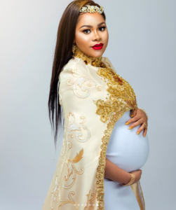 FFK’s Wife Releases Maternity Photos, Reveals Number of Babies Expected.dailyfamily (1)