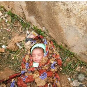 See How Woman Dumped New Born Baby by The Roadside