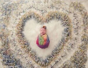 Baby Surrounded By Over 1000 Needles In Strange Photo2.dailyfamily.ng