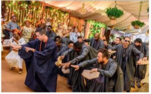 Oyinbo Man Stuns In Agbada As He Weds Yoruba Bride4.dailyfamily.ng