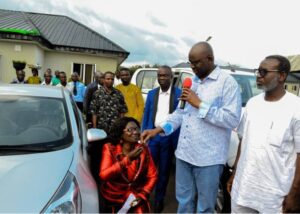 Ekiti Principal Receives Car Gift From Governor Fayose.dailyfamily.ng