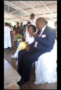 Man Kneels To Kiss His Wife On Wedding Day, See Reason4.dailyfamily.ng