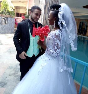 Days After Meeting For The First Time, Oyinbo Man Marries His Nigerian Lover3.dailyfamily.ng