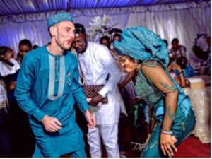 Igbo Lady Marries Oyinbo Man In Style5.dailyfamily.ng