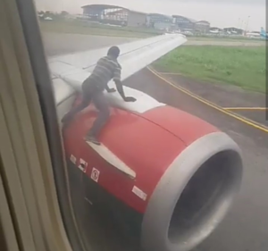 Strange: Passengers Panic As Unidentified Man Climbs Azman Aircraft At Lagos Airport-dailyfamily.ng